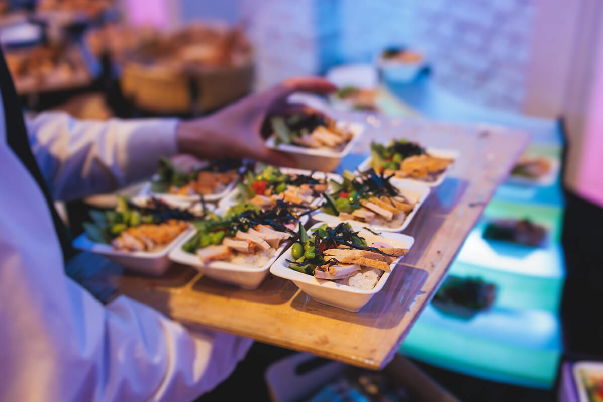 Food, Drinks, and Presentation That Pop with Rentals