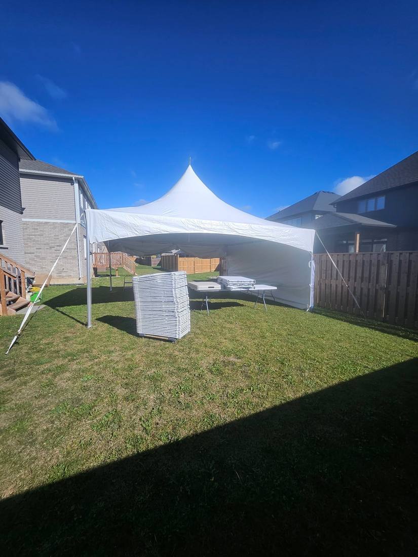 Backyard marquee tent rental in Thorold - Rent Party Shop