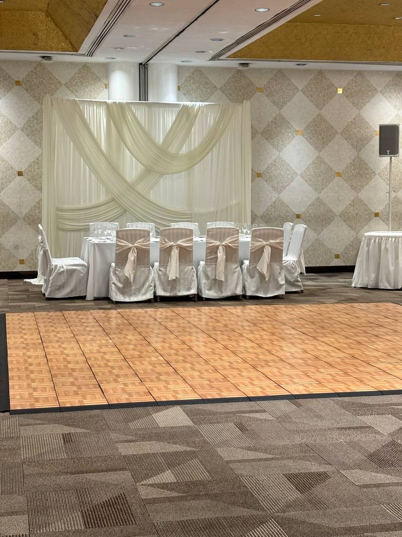 Wedding backdrop and head table rental in Niagara - Rent Party Shop